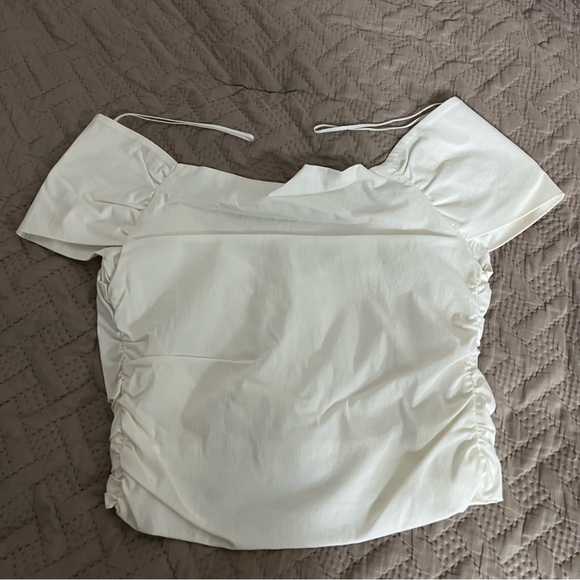 Zara Ruched Top - Picture 3 of 4